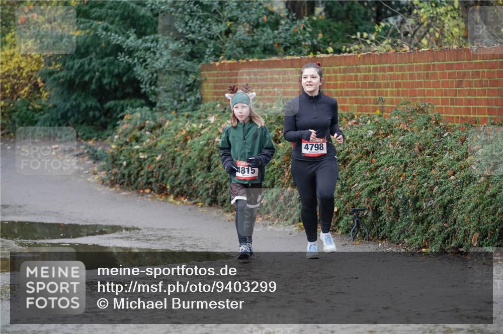 07.12.2025 - St. Pauli X-Mass-Run No. 15 Michael Burmester http://msf.ph/oto/9403299 07.12.2025 10:46:18 Laufen 4815, 4798 meine-sportfotos.de