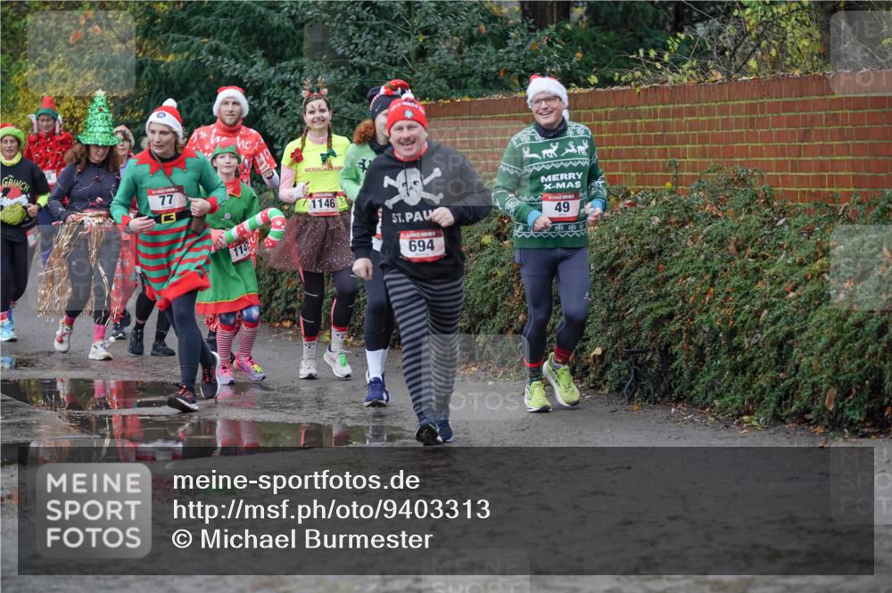 07.12.2025 - St. Pauli X-Mass-Run No. 15 Michael Burmester http://msf.ph/oto/9403313 07.12.2025 10:46:35 Laufen 77, 114, 1146, 49, 694 meine-sportfotos.de