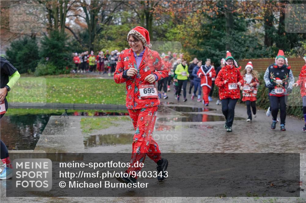 07.12.2025 - St. Pauli X-Mass-Run No. 15 Michael Burmester http://msf.ph/oto/9403343 07.12.2025 10:46:44 Laufen 695, 942, 946 meine-sportfotos.de