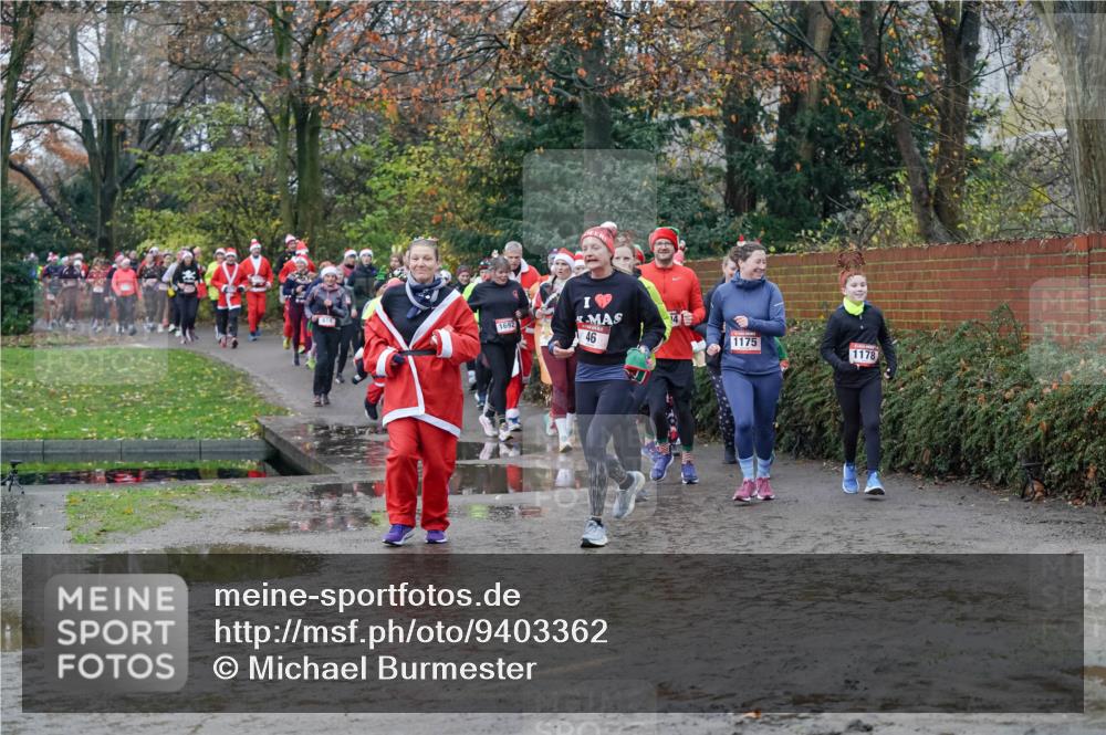 07.12.2025 - St. Pauli X-Mass-Run No. 15 Michael Burmester http://msf.ph/oto/9403362 07.12.2025 10:46:49 Laufen 4, 1692, 46, 1175, 1178 meine-sportfotos.de