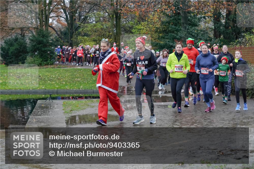 07.12.2025 - St. Pauli X-Mass-Run No. 15 Michael Burmester http://msf.ph/oto/9403365 07.12.2025 10:46:50 Laufen 46, 1703, 1703, 30, 1175, 4802, 1178 meine-sportfotos.de