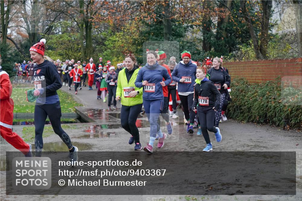 07.12.2025 - St. Pauli X-Mass-Run No. 15 Michael Burmester http://msf.ph/oto/9403367 07.12.2025 10:46:51 Laufen 619, 17, 692, 1703, 1175, 794, 1178, 96 meine-sportfotos.de