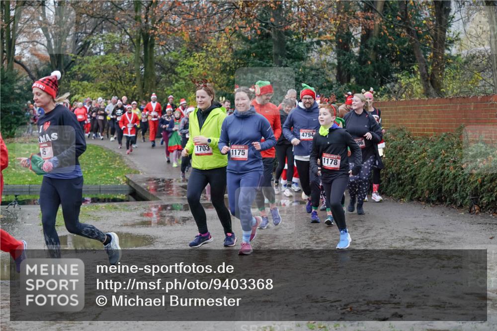 07.12.2025 - St. Pauli X-Mass-Run No. 15 Michael Burmester http://msf.ph/oto/9403368 07.12.2025 10:46:51 Laufen 1703, 1175, 4794, 1178, 96 meine-sportfotos.de