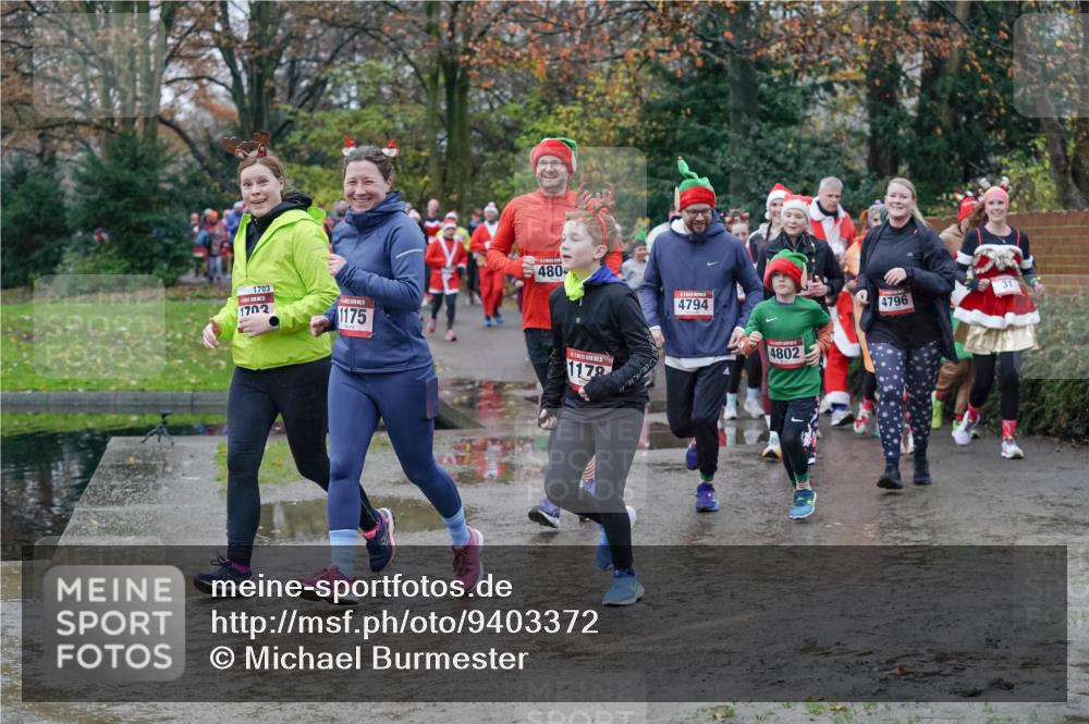07.12.2025 - St. Pauli X-Mass-Run No. 15 Michael Burmester http://msf.ph/oto/9403372 07.12.2025 10:46:52 Laufen 1703, 1702, 1175, 480, 4794, 1178, 4802, 4796 meine-sportfotos.de