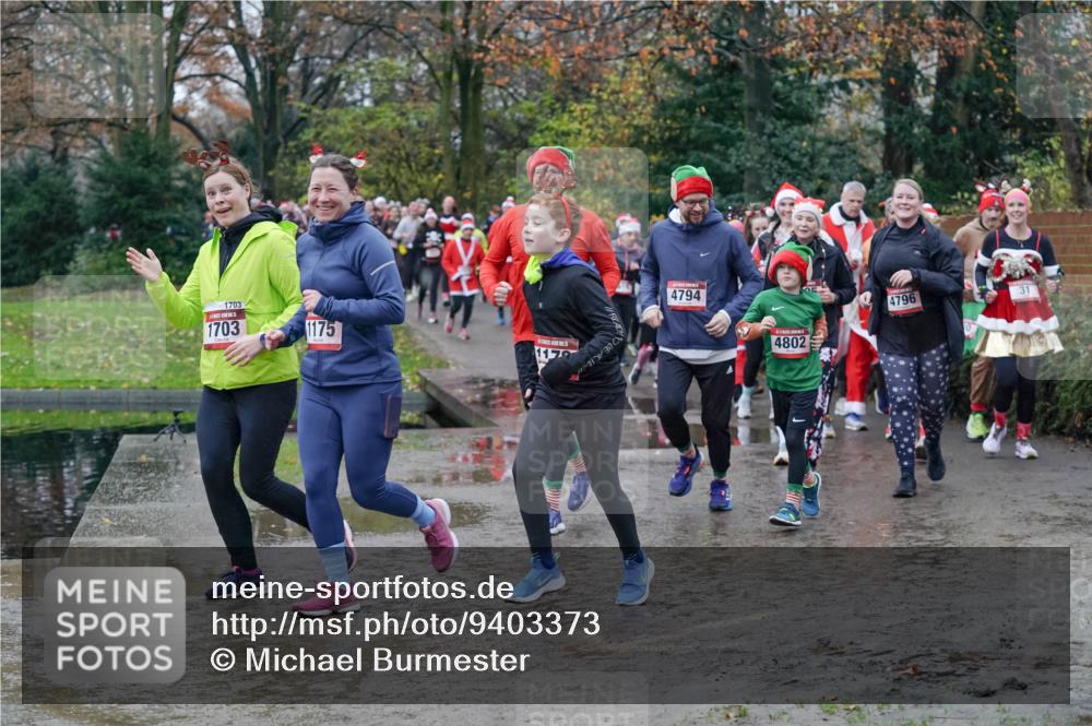 07.12.2025 - St. Pauli X-Mass-Run No. 15 Michael Burmester http://msf.ph/oto/9403373 07.12.2025 10:46:52 Laufen 1703, 1703, 1175, 1179, 4794, 4802, 4796, 31 meine-sportfotos.de