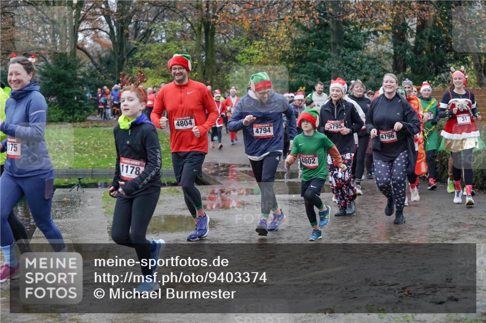 07.12.2025 - St. Pauli X-Mass-Run No. 15 Michael Burmester http://msf.ph/oto/9403374 07.12.2025 10:46:53 Laufen 175, 1178, 4804, 4794, 4802, 795, 31, 4796 meine-sportfotos.de