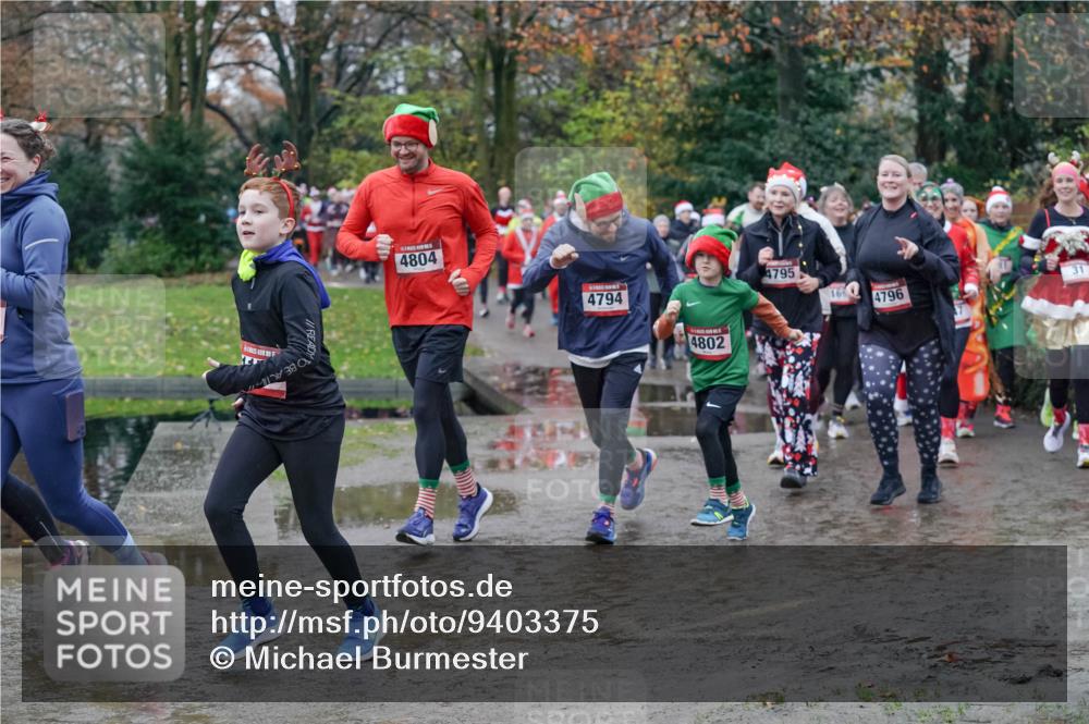07.12.2025 - St. Pauli X-Mass-Run No. 15 Michael Burmester http://msf.ph/oto/9403375 07.12.2025 10:46:53 Laufen 30, 4804, 4794, 4802, 4795, 31, 165, 4796 meine-sportfotos.de