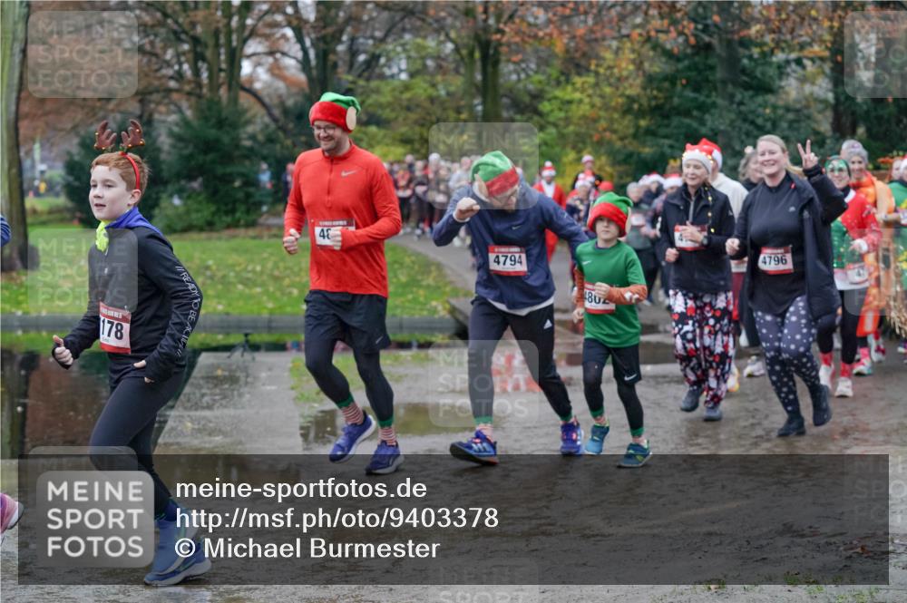 07.12.2025 - St. Pauli X-Mass-Run No. 15 Michael Burmester http://msf.ph/oto/9403378 07.12.2025 10:46:53 Laufen 178, 48, 4794, 802, 4796 meine-sportfotos.de