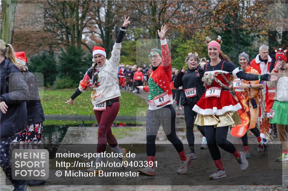 07.12.2025 - St. Pauli X-Mass-Run No. 15 Michael Burmester http://msf.ph/oto/9403391 07.12.2025 10:46:56 Laufen 22, 15, 47, 1692, 31, 29, 30 meine-sportfotos.de