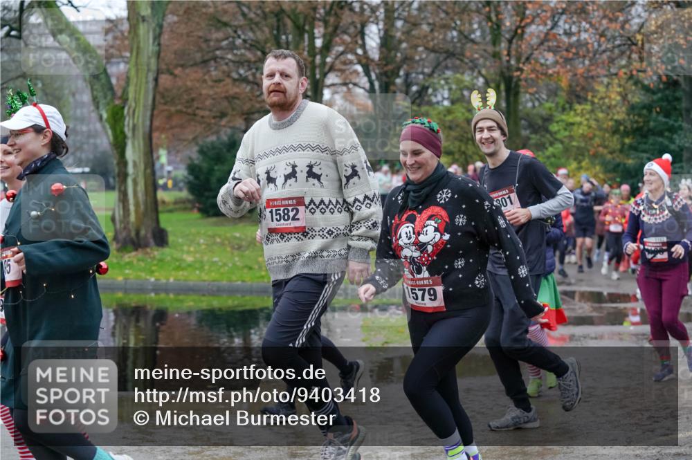 07.12.2025 - St. Pauli X-Mass-Run No. 15 Michael Burmester http://msf.ph/oto/9403418 07.12.2025 10:47:02 Laufen 15, 1582, 15, 1579, 301 meine-sportfotos.de