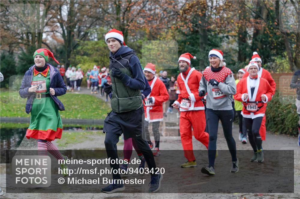 07.12.2025 - St. Pauli X-Mass-Run No. 15 Michael Burmester http://msf.ph/oto/9403420 07.12.2025 10:47:03 Laufen 555, 266, 753, 1945 meine-sportfotos.de
