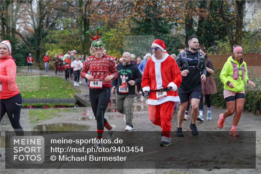 07.12.2025 - St. Pauli X-Mass-Run No. 15 Michael Burmester http://msf.ph/oto/9403454 07.12.2025 10:47:11 Laufen 15, 44, 4010, 66 meine-sportfotos.de