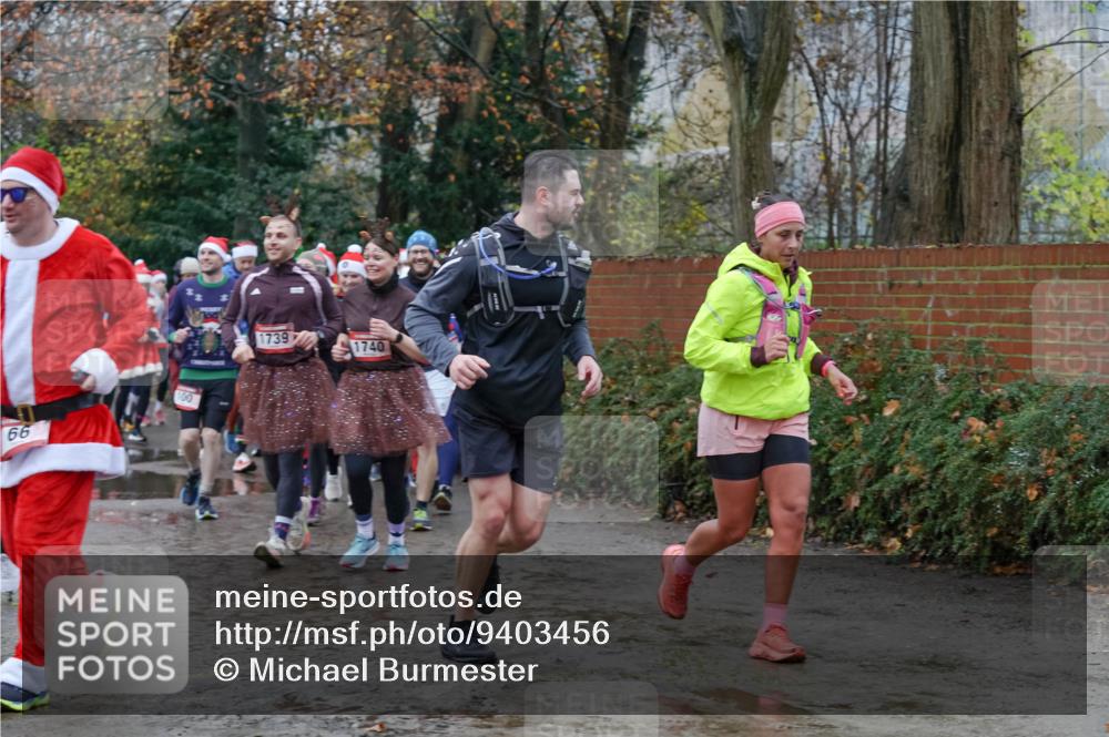 07.12.2025 - St. Pauli X-Mass-Run No. 15 Michael Burmester http://msf.ph/oto/9403456 07.12.2025 10:47:11 Laufen 66, 100, 1739, 1740 meine-sportfotos.de