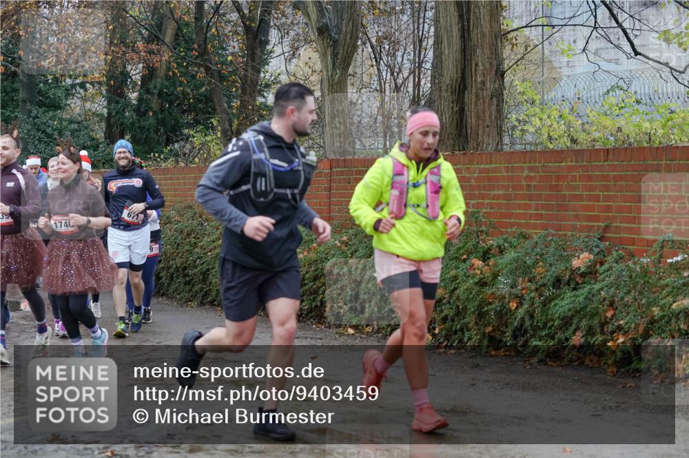 07.12.2025 - St. Pauli X-Mass-Run No. 15 Michael Burmester http://msf.ph/oto/9403459 07.12.2025 10:47:12 Laufen 174, 9 meine-sportfotos.de