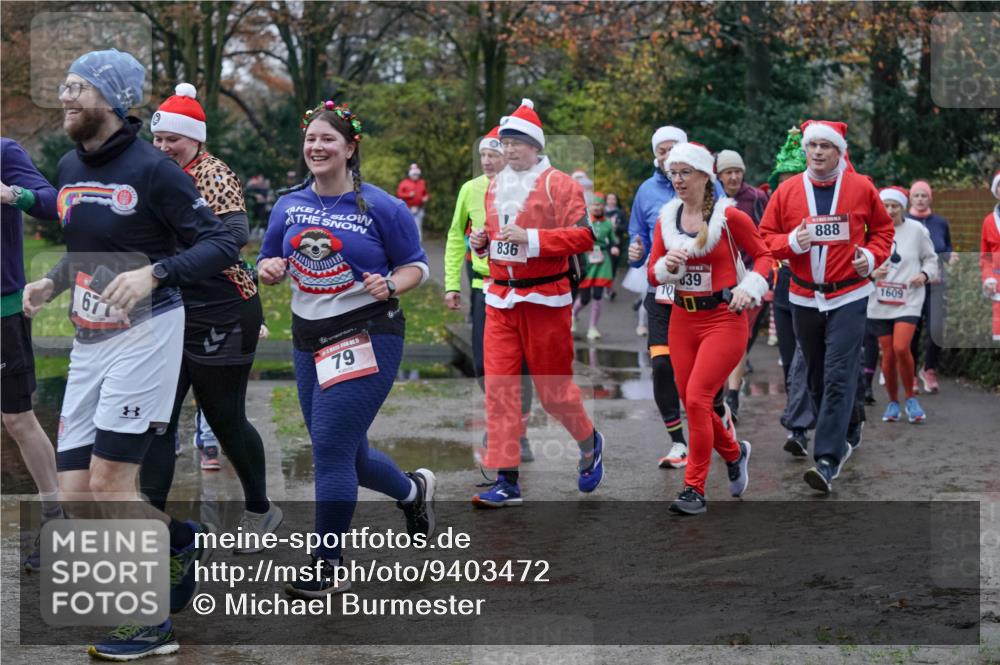 07.12.2025 - St. Pauli X-Mass-Run No. 15 Michael Burmester http://msf.ph/oto/9403472 07.12.2025 10:47:15 Laufen 67, 5, 79, 836, 39, 10, 888, 1609 meine-sportfotos.de