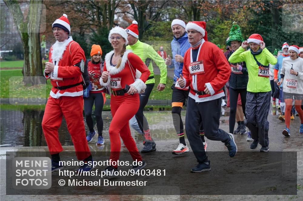 07.12.2025 - St. Pauli X-Mass-Run No. 15 Michael Burmester http://msf.ph/oto/9403481 07.12.2025 10:47:17 Laufen 5, 839, 888, 98, 2371, 1609 meine-sportfotos.de