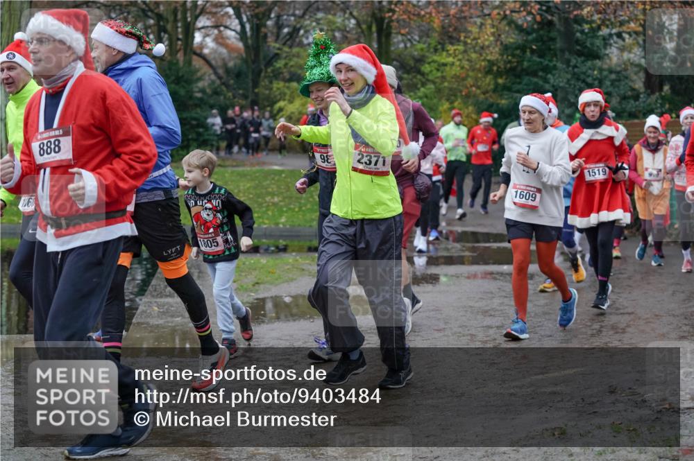 07.12.2025 - St. Pauli X-Mass-Run No. 15 Michael Burmester http://msf.ph/oto/9403484 07.12.2025 10:47:18 Laufen 1, 66, 888, 1805, 98, 2371, 1519, 1609 meine-sportfotos.de