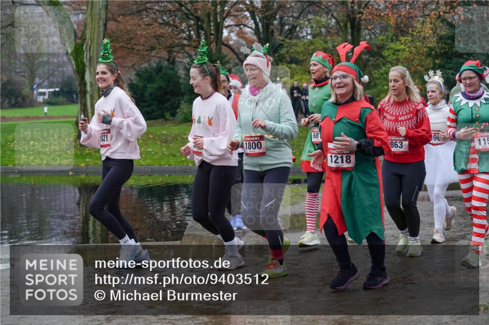 07.12.2025 - St. Pauli X-Mass-Run No. 15 Michael Burmester http://msf.ph/oto/9403512 07.12.2025 10:47:23 Laufen 1821, 1800, 681, 1218, 15, 863, 96, 115 meine-sportfotos.de