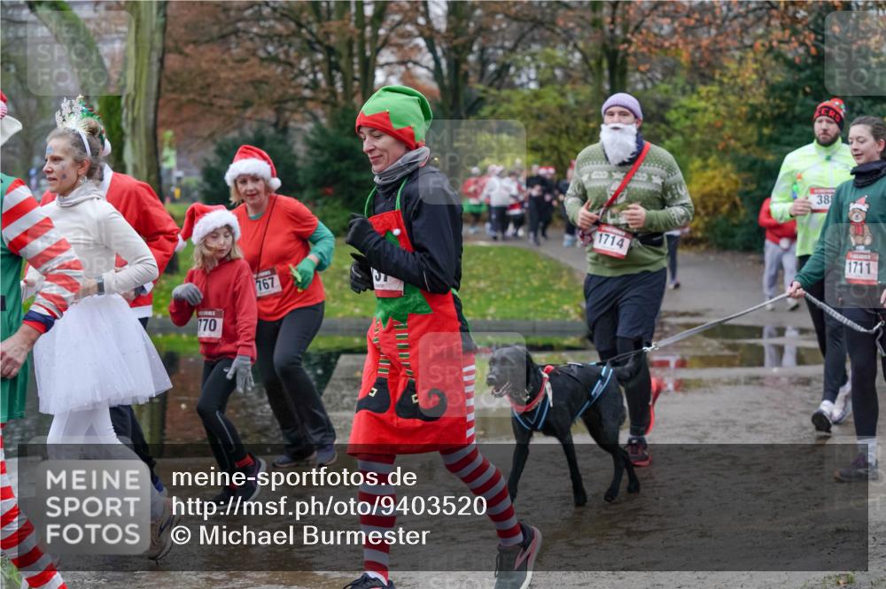 07.12.2025 - St. Pauli X-Mass-Run No. 15 Michael Burmester http://msf.ph/oto/9403520 07.12.2025 10:47:25 Laufen 170, 767, 1714, 38, 1711 meine-sportfotos.de
