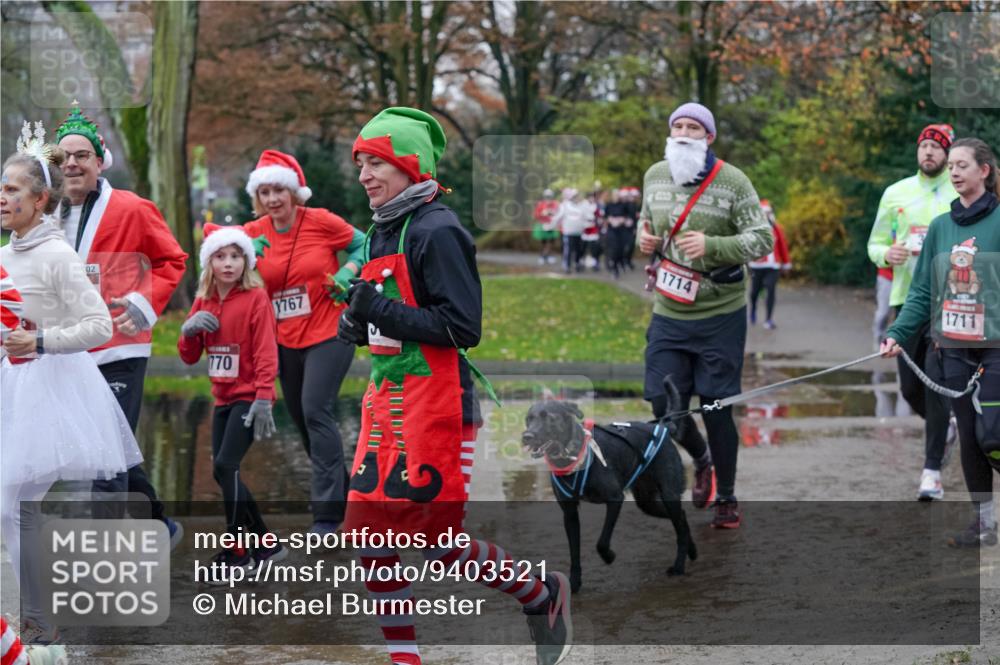 07.12.2025 - St. Pauli X-Mass-Run No. 15 Michael Burmester http://msf.ph/oto/9403521 07.12.2025 10:47:25 Laufen 02, 770, 1767, 1714, 1711 meine-sportfotos.de