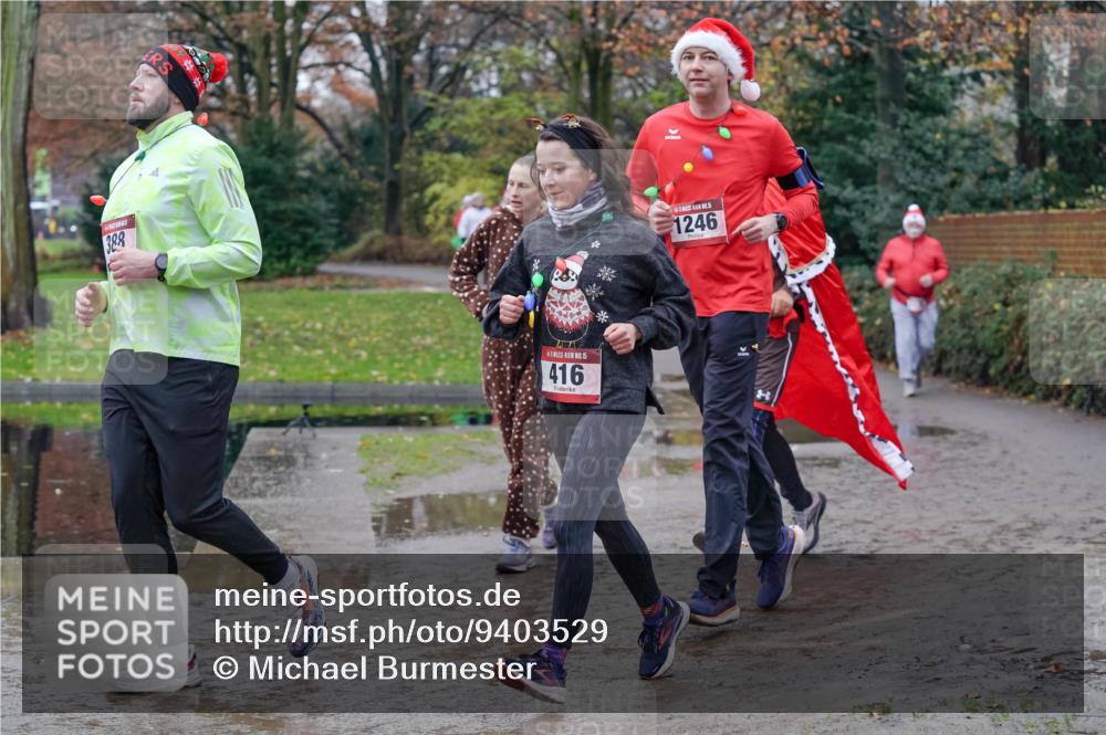 07.12.2025 - St. Pauli X-Mass-Run No. 15 Michael Burmester http://msf.ph/oto/9403529 07.12.2025 10:47:27 Laufen 388, 15, 416, 1246 meine-sportfotos.de