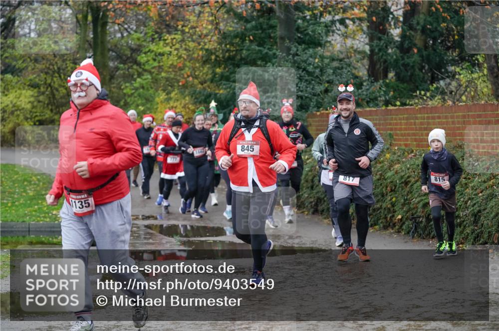 07.12.2025 - St. Pauli X-Mass-Run No. 15 Michael Burmester http://msf.ph/oto/9403549 07.12.2025 10:47:34 Laufen 1135, 16621, 845, 817, 815 meine-sportfotos.de