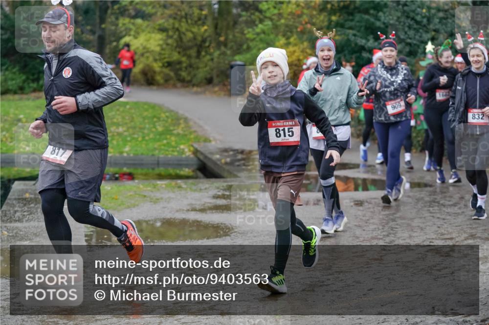 07.12.2025 - St. Pauli X-Mass-Run No. 15 Michael Burmester http://msf.ph/oto/9403563 07.12.2025 10:47:37 Laufen 817, 15, 815, 909, 832 meine-sportfotos.de
