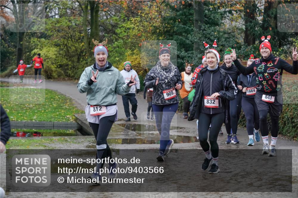 07.12.2025 - St. Pauli X-Mass-Run No. 15 Michael Burmester http://msf.ph/oto/9403566 07.12.2025 10:47:38 Laufen 812, 16, 909, 832, 1664, 841 meine-sportfotos.de