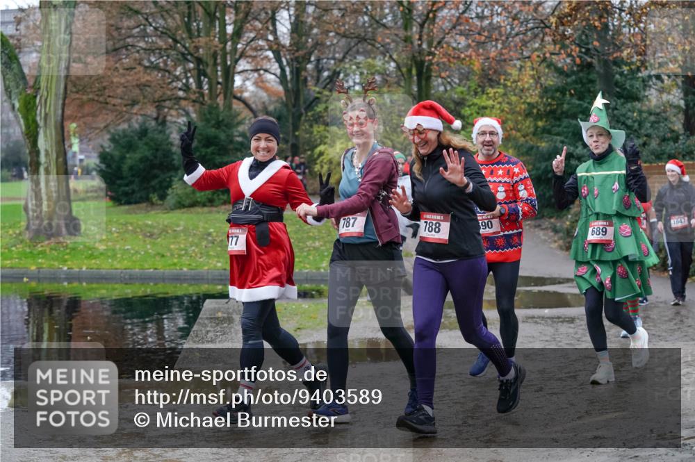 07.12.2025 - St. Pauli X-Mass-Run No. 15 Michael Burmester http://msf.ph/oto/9403589 07.12.2025 10:47:43 Laufen 787, 788, 90, 1647, 77, 689 meine-sportfotos.de