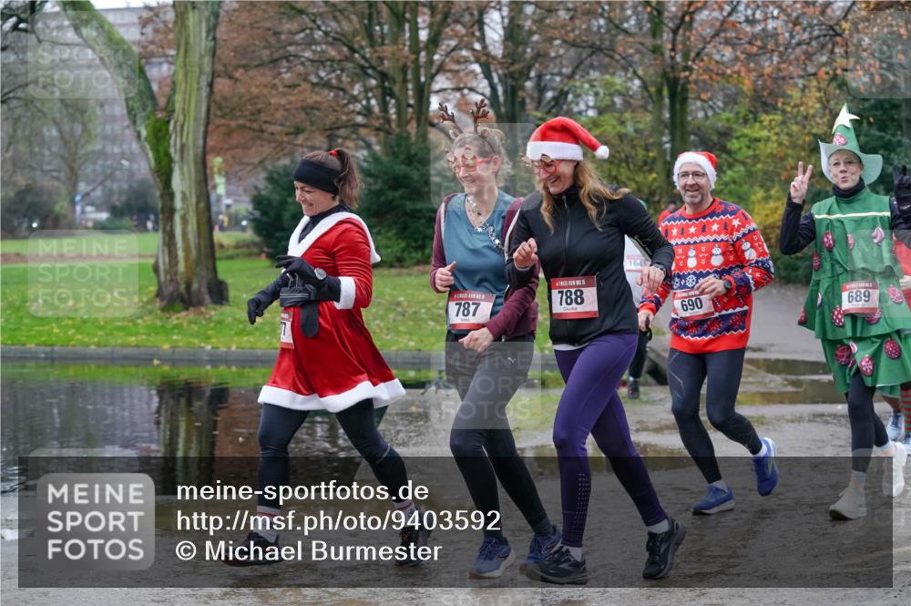 07.12.2025 - St. Pauli X-Mass-Run No. 15 Michael Burmester http://msf.ph/oto/9403592 07.12.2025 10:47:43 Laufen 15, 787, 15, 788, 164, 690, 689 meine-sportfotos.de