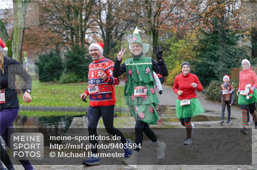 07.12.2025 - St. Pauli X-Mass-Run No. 15 Michael Burmester http://msf.ph/oto/9403594 07.12.2025 10:47:44 Laufen 690, 5, 689, 684, 1646, 68 meine-sportfotos.de