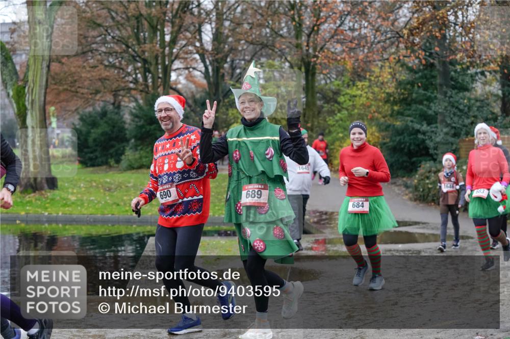 07.12.2025 - St. Pauli X-Mass-Run No. 15 Michael Burmester http://msf.ph/oto/9403595 07.12.2025 10:47:44 Laufen 690, 5, 689, 1645, 684, 1646, 683 meine-sportfotos.de