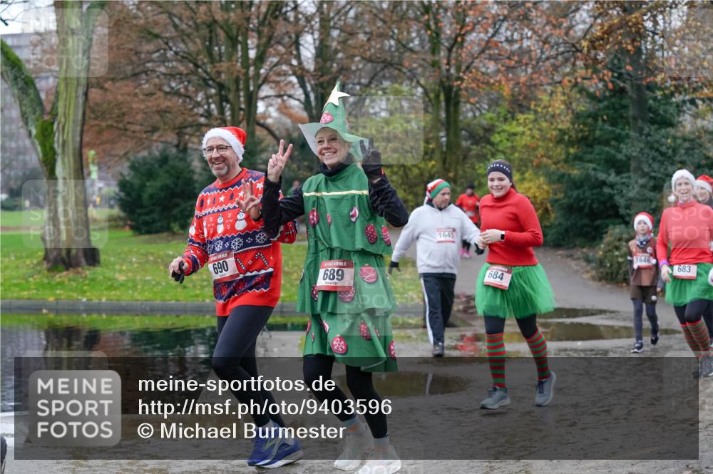 07.12.2025 - St. Pauli X-Mass-Run No. 15 Michael Burmester http://msf.ph/oto/9403596 07.12.2025 10:47:44 Laufen 690, 689, 1645, 684, 1646, 683 meine-sportfotos.de