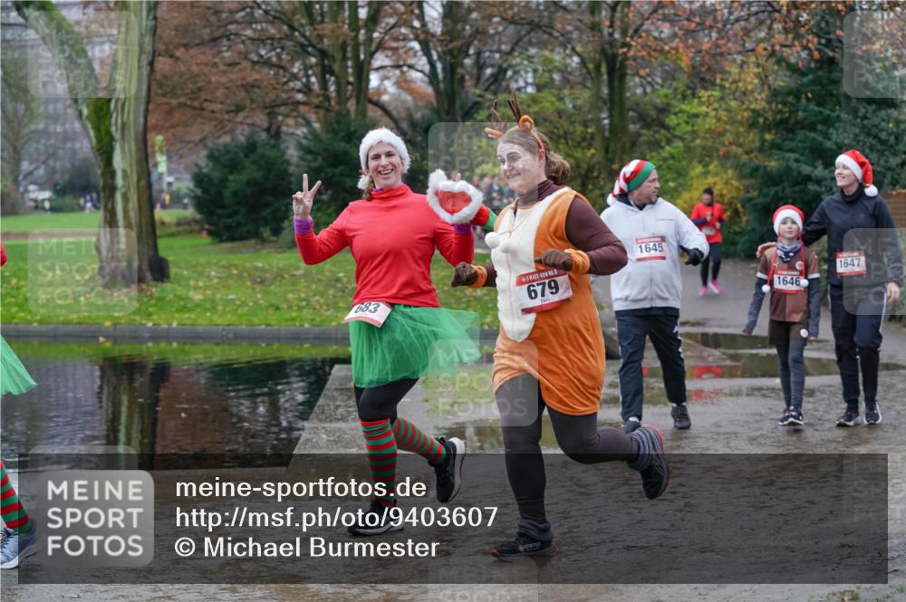 07.12.2025 - St. Pauli X-Mass-Run No. 15 Michael Burmester http://msf.ph/oto/9403607 07.12.2025 10:47:46 Laufen 683, 15, 679, 1645, 1646, 1647 meine-sportfotos.de