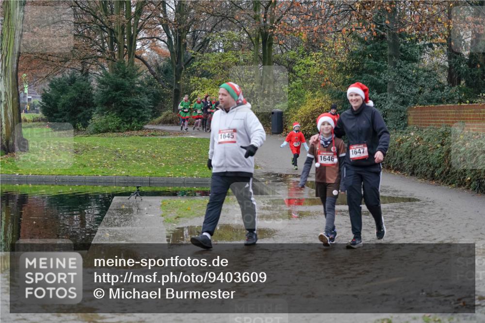 07.12.2025 - St. Pauli X-Mass-Run No. 15 Michael Burmester http://msf.ph/oto/9403609 07.12.2025 10:47:47 Laufen 1645, 1130, 1646, 1647 meine-sportfotos.de
