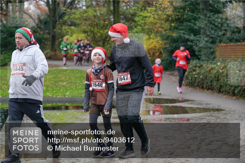 07.12.2025 - St. Pauli X-Mass-Run No. 15 Michael Burmester http://msf.ph/oto/9403612 07.12.2025 10:47:48 Laufen 1645, 15, 1646, 15, 1647 meine-sportfotos.de
