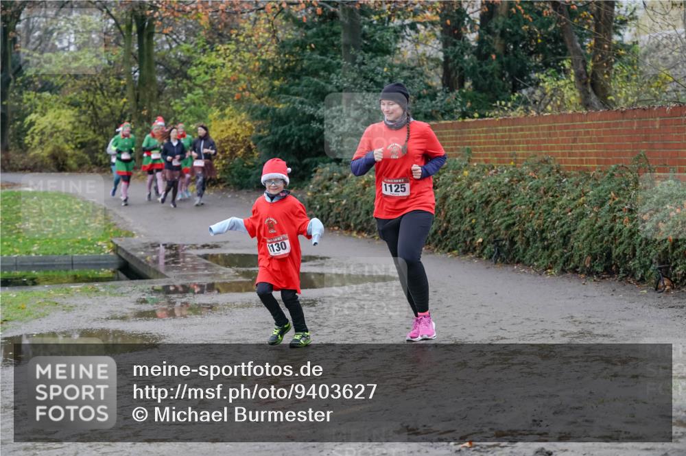 07.12.2025 - St. Pauli X-Mass-Run No. 15 Michael Burmester http://msf.ph/oto/9403627 07.12.2025 10:47:53 Laufen 1130, 1125 meine-sportfotos.de