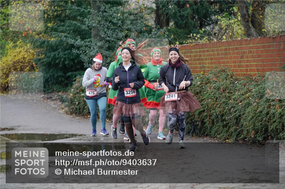 07.12.2025 - St. Pauli X-Mass-Run No. 15 Michael Burmester http://msf.ph/oto/9403637 07.12.2025 10:48:01 Laufen 475, 3256, 3241 meine-sportfotos.de