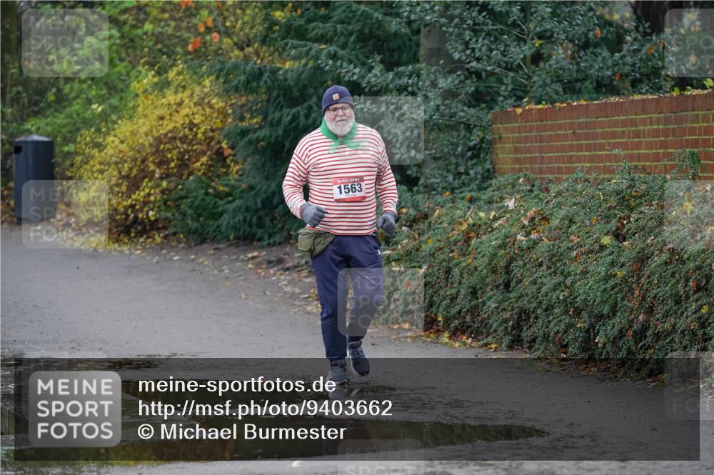 07.12.2025 - St. Pauli X-Mass-Run No. 15 Michael Burmester http://msf.ph/oto/9403662 07.12.2025 10:48:10 Laufen 1563 meine-sportfotos.de