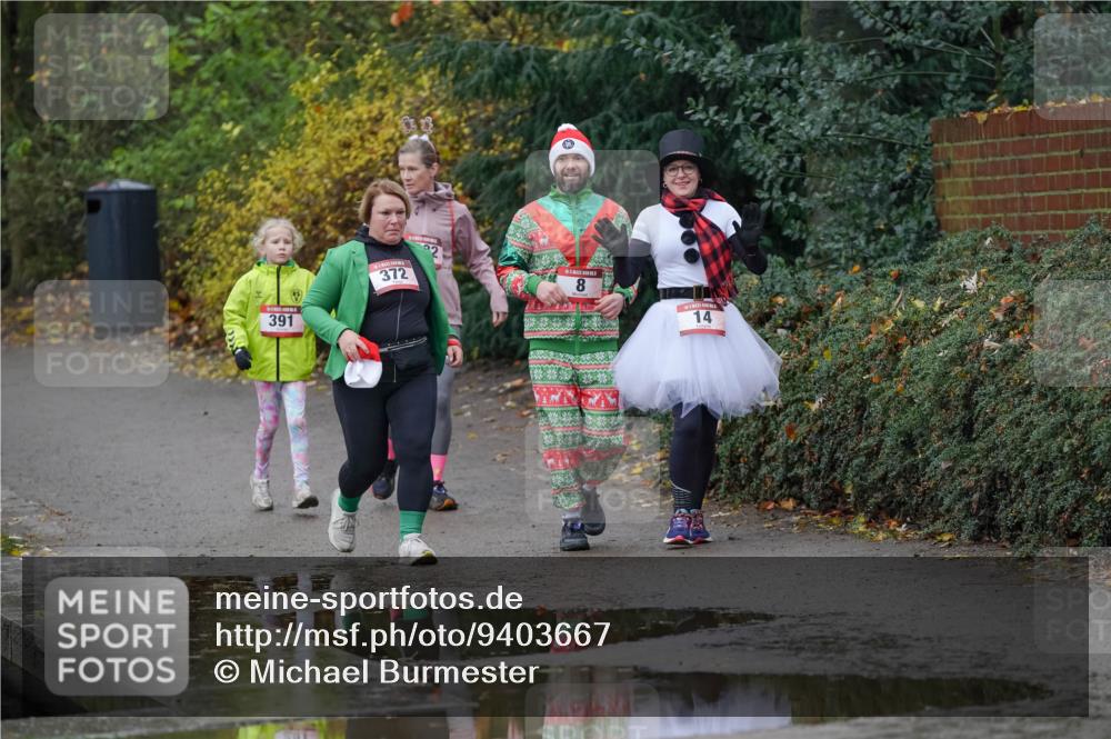 07.12.2025 - St. Pauli X-Mass-Run No. 15 Michael Burmester http://msf.ph/oto/9403667 07.12.2025 10:48:20 Laufen 391, 372, 2, 8, 14 meine-sportfotos.de