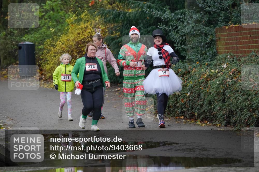 07.12.2025 - St. Pauli X-Mass-Run No. 15 Michael Burmester http://msf.ph/oto/9403668 07.12.2025 10:48:20 Laufen 391, 372, 14 meine-sportfotos.de
