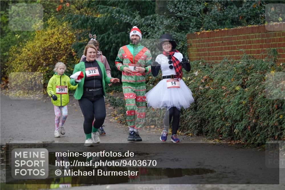 07.12.2025 - St. Pauli X-Mass-Run No. 15 Michael Burmester http://msf.ph/oto/9403670 07.12.2025 10:48:21 Laufen 391, 372, 14 meine-sportfotos.de