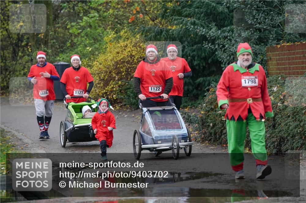 07.12.2025 - St. Pauli X-Mass-Run No. 15 Michael Burmester http://msf.ph/oto/9403702 07.12.2025 10:48:46 Laufen 1798, 1686, 1127, 1122 meine-sportfotos.de