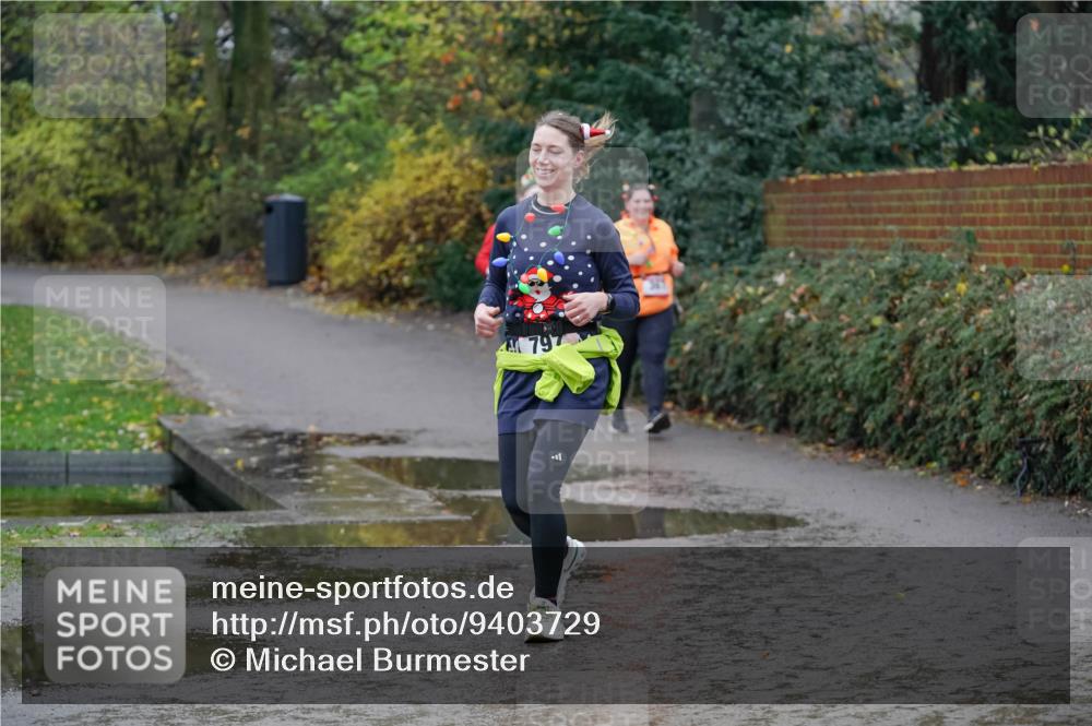 07.12.2025 - St. Pauli X-Mass-Run No. 15 Michael Burmester http://msf.ph/oto/9403729 07.12.2025 10:49:23 Laufen 797 meine-sportfotos.de