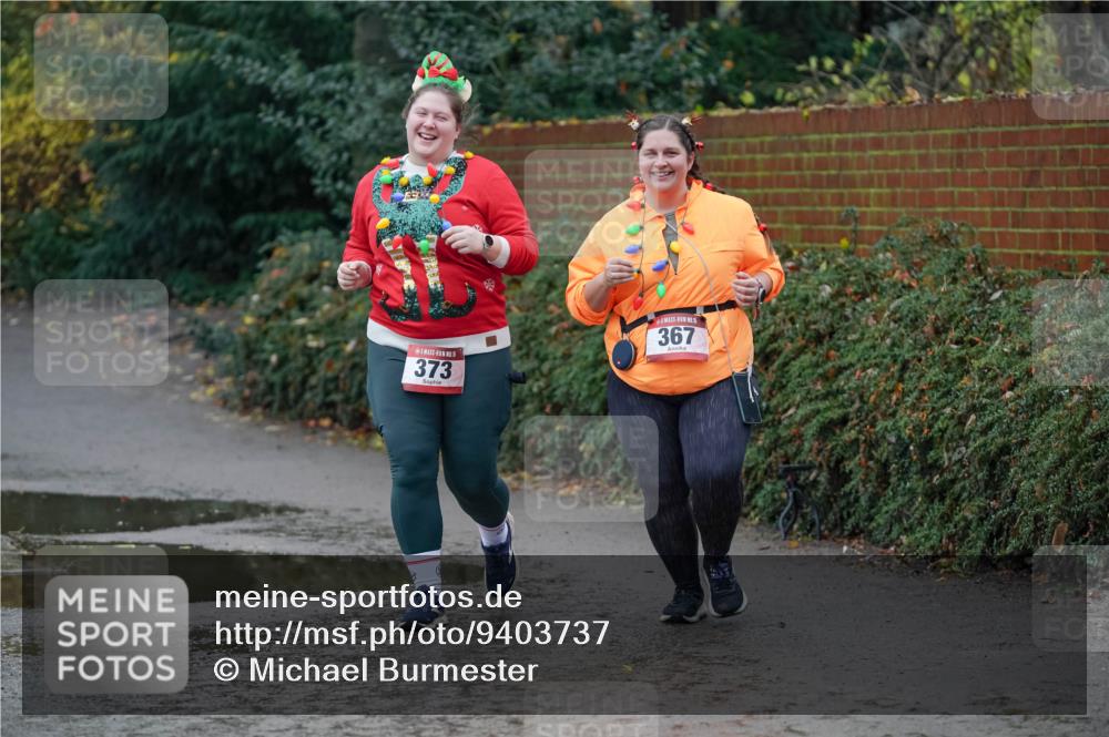 07.12.2025 - St. Pauli X-Mass-Run No. 15 Michael Burmester http://msf.ph/oto/9403737 07.12.2025 10:49:28 Laufen 373, 367 meine-sportfotos.de