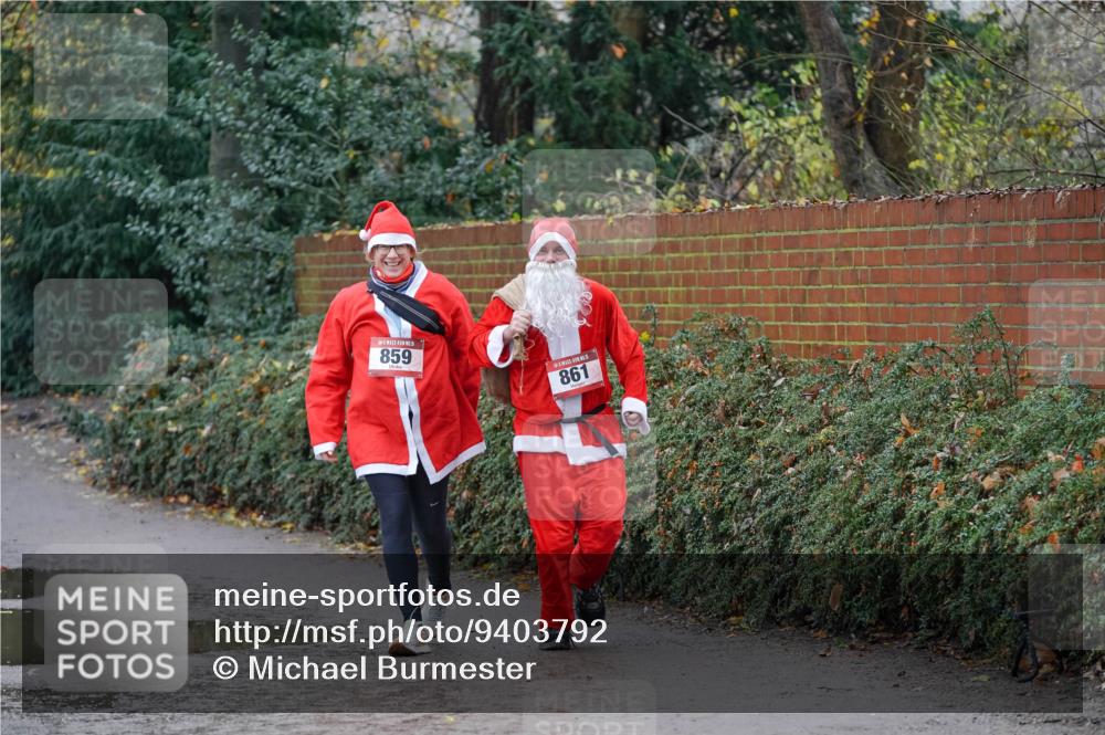 07.12.2025 - St. Pauli X-Mass-Run No. 15 Michael Burmester http://msf.ph/oto/9403792 07.12.2025 10:56:43 Laufen 859, 861 meine-sportfotos.de