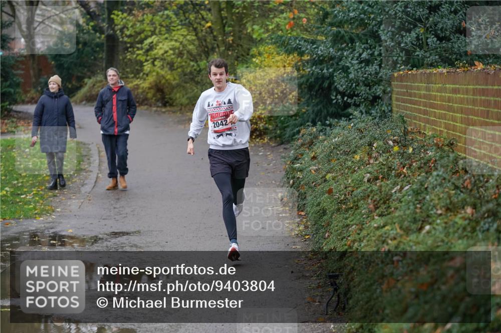 07.12.2025 - St. Pauli X-Mass-Run No. 15 Michael Burmester http://msf.ph/oto/9403804 07.12.2025 10:57:27 Laufen 2042 meine-sportfotos.de