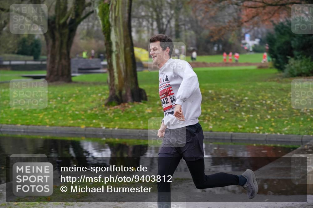 07.12.2025 - St. Pauli X-Mass-Run No. 15 Michael Burmester http://msf.ph/oto/9403812 07.12.2025 10:57:29 Laufen 142 meine-sportfotos.de