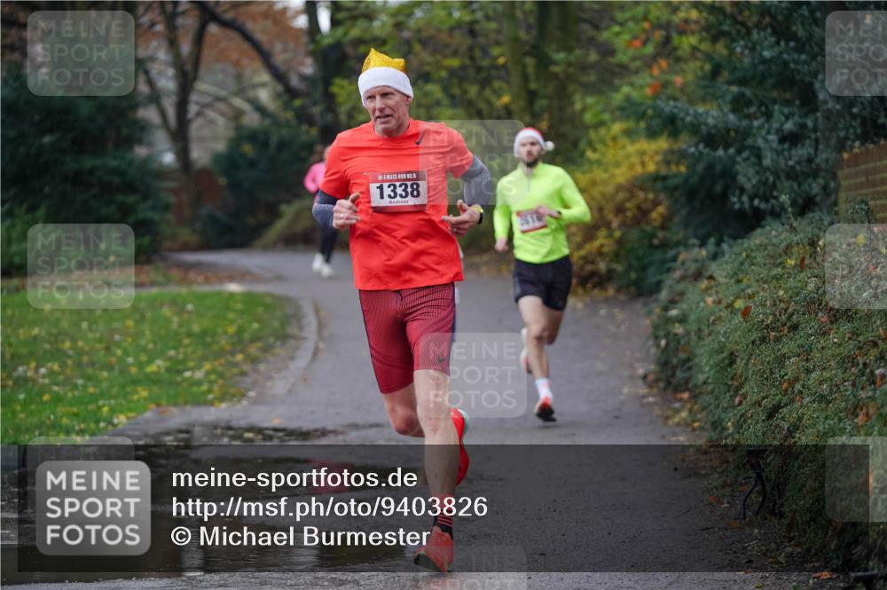 07.12.2025 - St. Pauli X-Mass-Run No. 15 Michael Burmester http://msf.ph/oto/9403826 07.12.2025 10:58:02 Laufen 15, 1338 meine-sportfotos.de