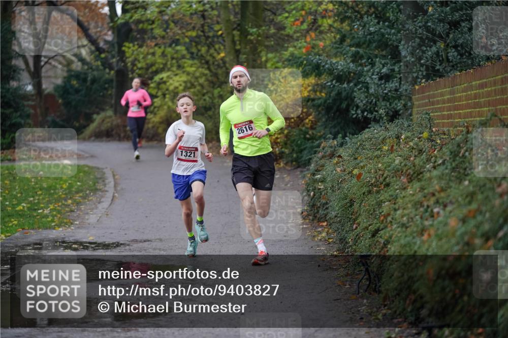 07.12.2025 - St. Pauli X-Mass-Run No. 15 Michael Burmester http://msf.ph/oto/9403827 07.12.2025 10:58:02 Laufen 1321, 2616 meine-sportfotos.de